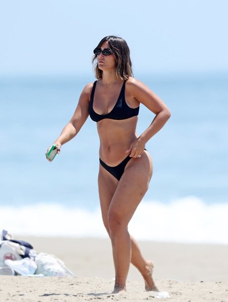 dünne schwarze teenager-onlyfans hübsche hd bild