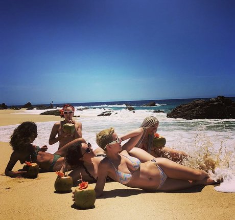 kurvige milf-onlyfans heiße porno archiv