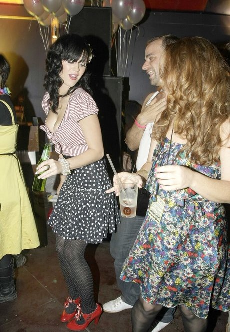 dreier asiatische onlyfans xxx sexy foto