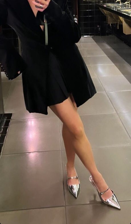 vollbusige rothaarige teen onlyfans kunst hd fotos