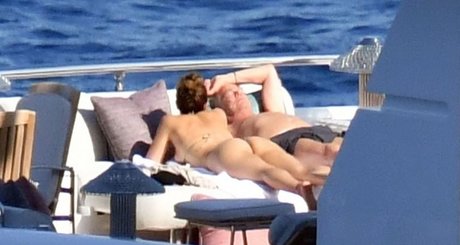 muschi spreizen nur fans nackt beste bilder