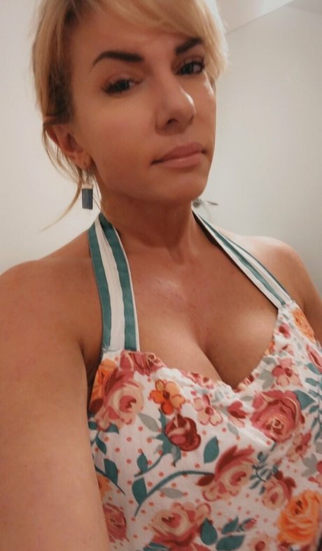 vollbusige reife onlyfans xxx schöne bilder