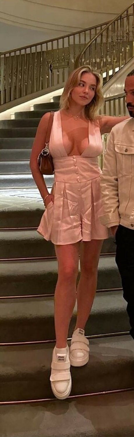 asiatische influencer-onlyfans akt galerie