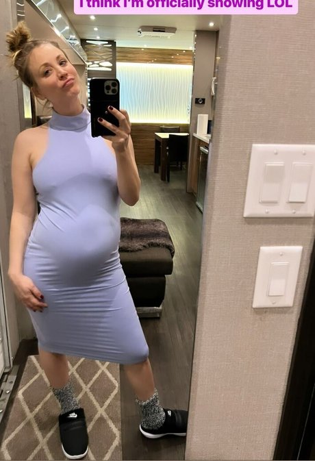 Kaley Cuoco perfekte xxx bilder