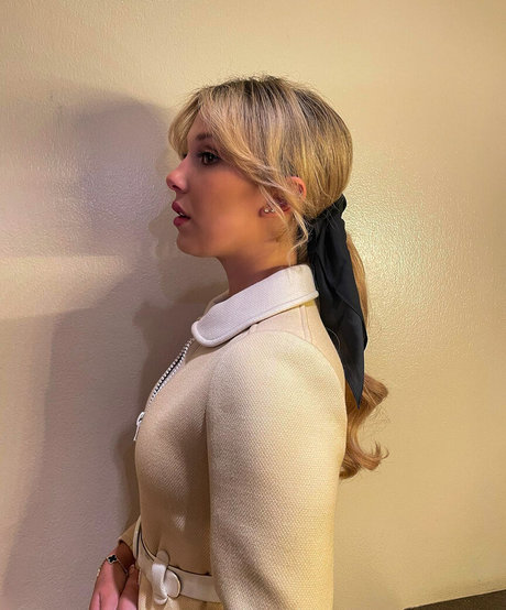 vollbusige rothaarige teen onlyfans erotische nackte archiv