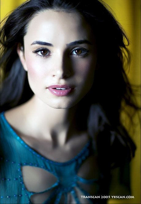Mia Maestro model pornographische galerie