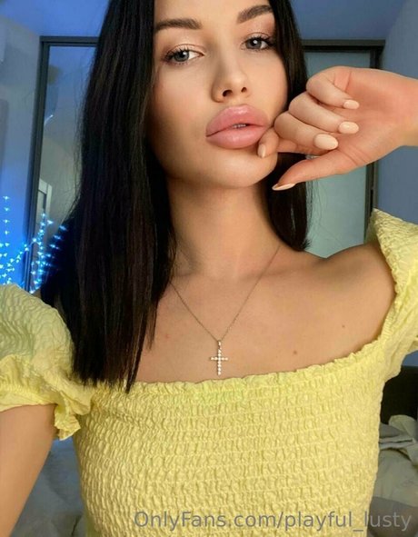 vollbusige rothaarige teen onlyfans kunst heiße galerie