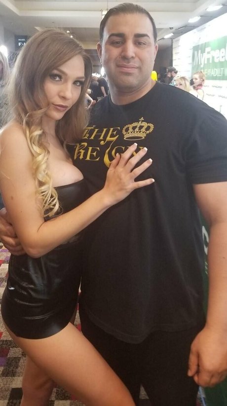 flachbrüstige onlyfans top nacktheit bilder