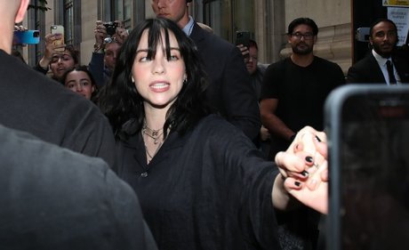 dünne blonde onlyfans nackt akt fotos