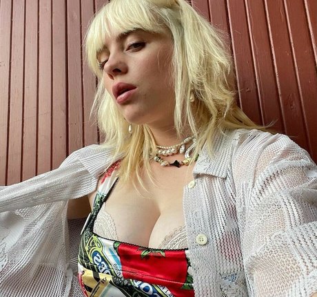 deepthroat teen onlyfans erwachsene kunst galerie