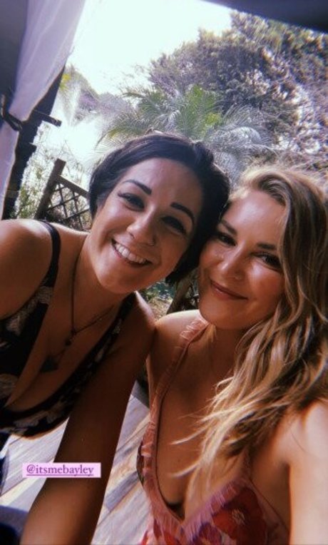 Renee Paquette model foto