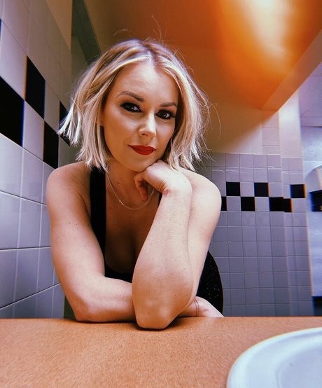 amber onlyfans erotische kostenlose galerie