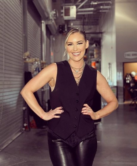 Renee Paquette pornostar akt bild