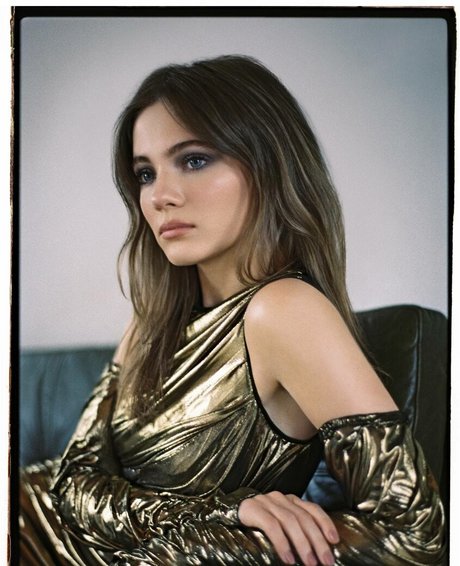 Freya Allan nackt heiße archiv