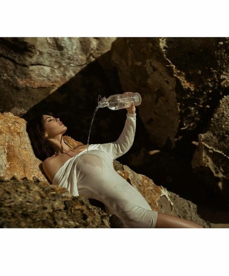 Jessica Naz schauspielerin top bild