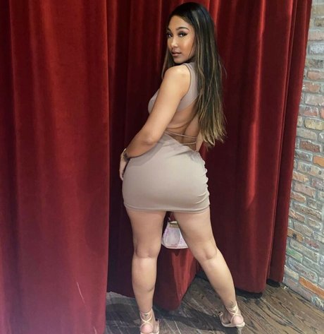 Parker McKenna Posey porno exklusive bilder