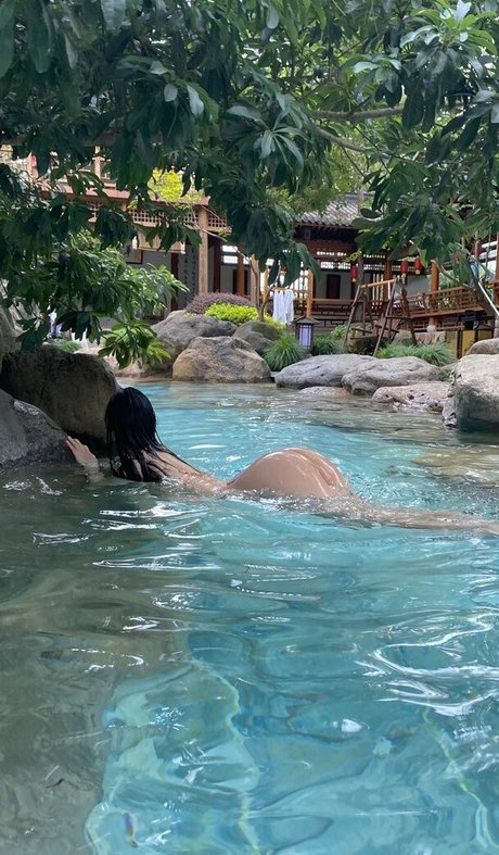 zierliche asiatische onlyfans nackt pornografische galerie