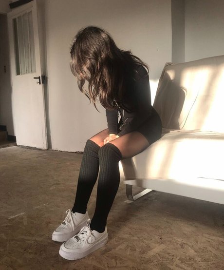 vollbusige rothaarige teen onlyfans schöne archiv