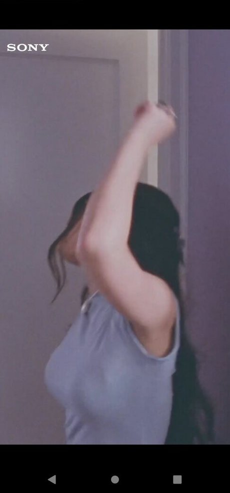 zierliche brünette nur fans nackt freie foto