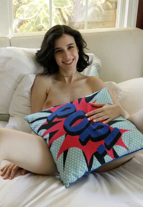 dünne schwarze teenager-onlyfans kunst erwachsene bilder