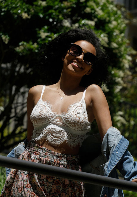 vollbusige reife onlyfans nacktheit heiße galerien