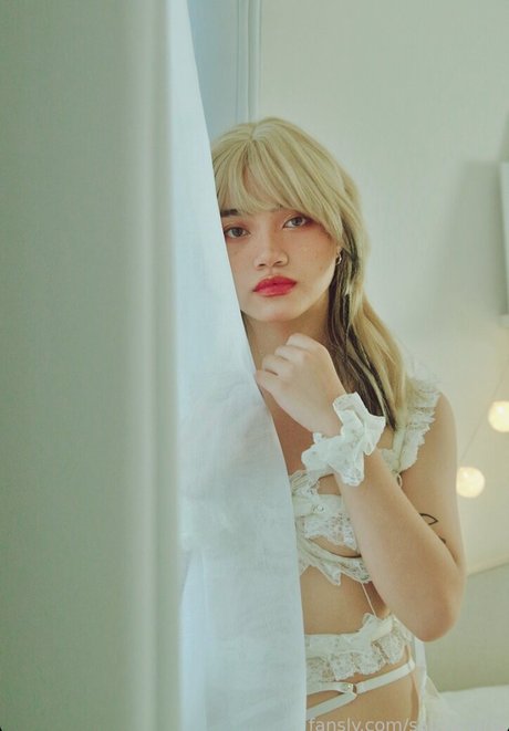 Sab Sangria heiße nackten archiv