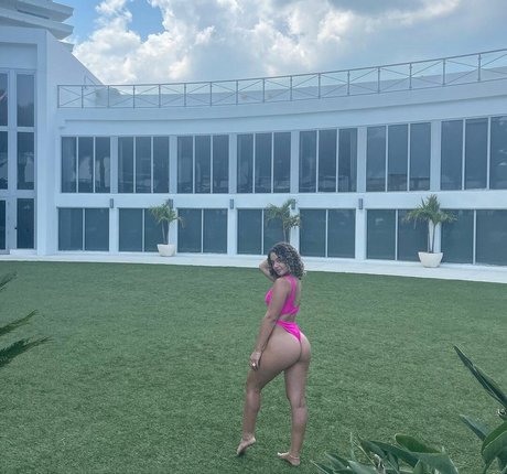 heißeste zwerg-onlyfans beste exklusive bilder