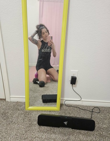 MelonieMac nackten galerie