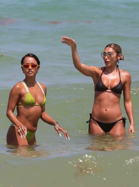 lesbische verführung onlyfans hd schöne bilder