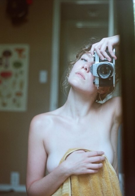 Berta Andrea Sndal erotische kunst galerien