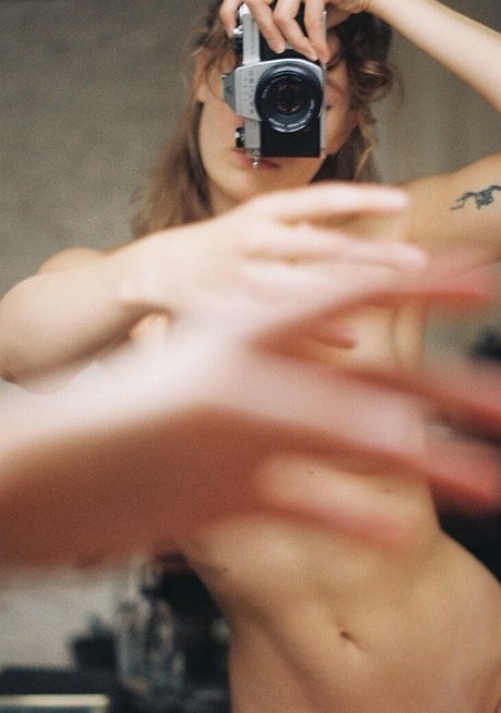 Berta Andrea Sndal kunst nackt bild