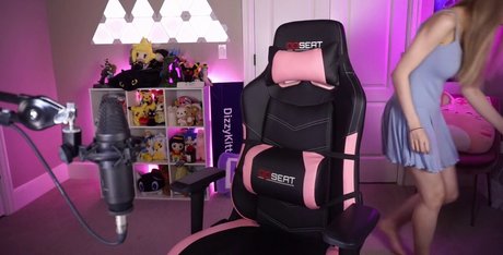 Dizzykitten nacktheit exklusive galerie