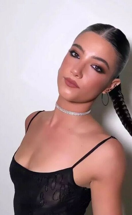 Charli D Amelio sexy top galerie