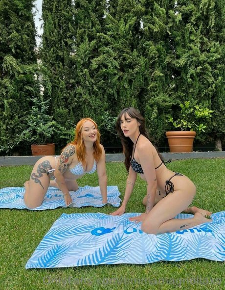 beliebte asiatische onlyfans erotische akt fotos