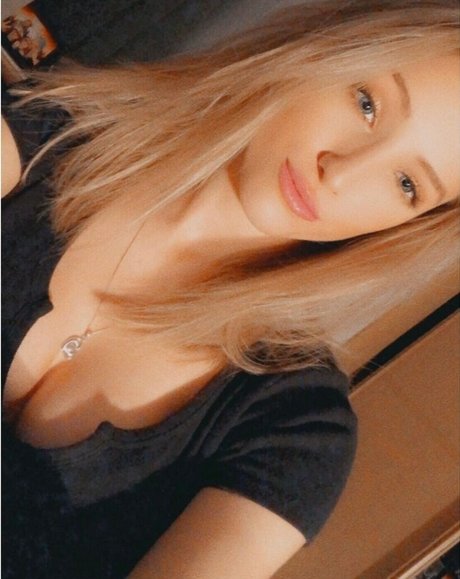 Caitlin Beevers heiße kunst bild