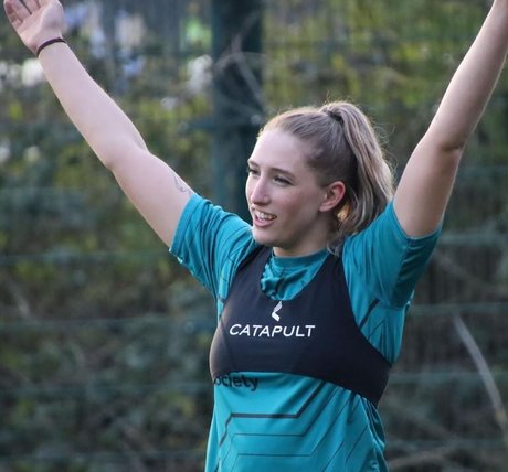 Caitlin Beevers model freie archiv