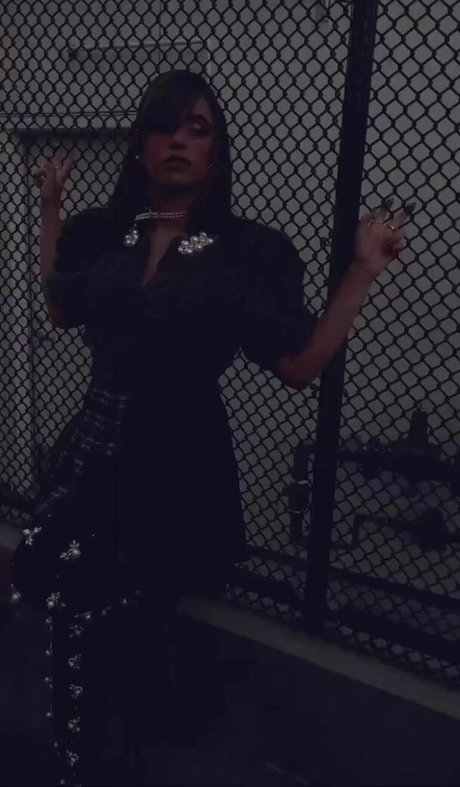 maskenbildnerin onlyfans kunst nacktheit bild