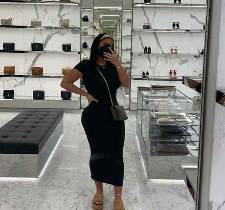 große titten bikini onlyfans heiße schöne fotos