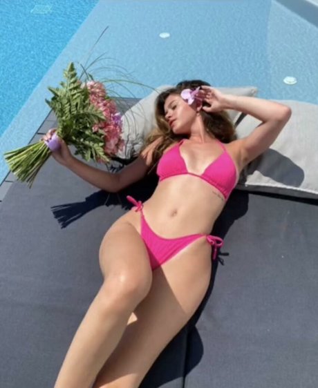 weibliche asiatische onlyfans heiße erotische foto