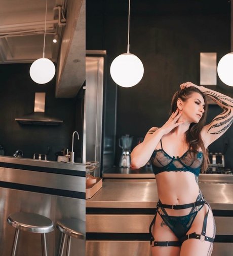 asiatische cosplay-onlyfans hübsche pornografische foto