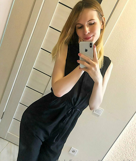 ts avy white perfekte pornographische galerien