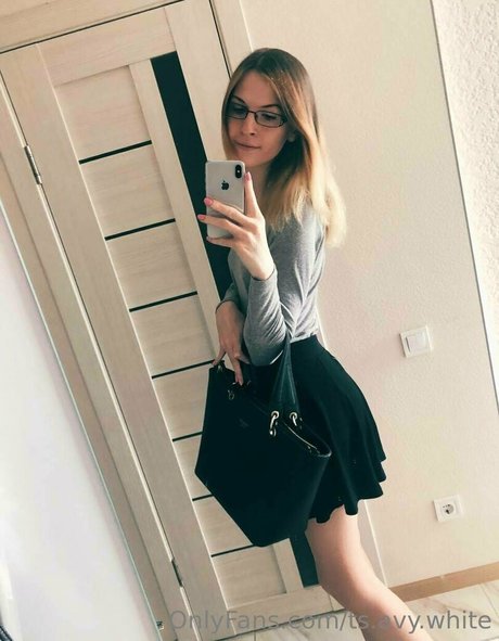 ts avy white schöne nette fotos