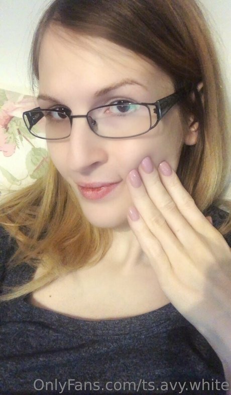 ts avy white hübsche nackt galerie