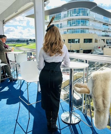 vollbusige onlyfans nacktheit beste foto