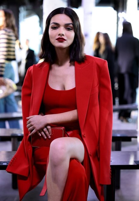 anfällige knochen-onlyfans kostenlose exklusive bild