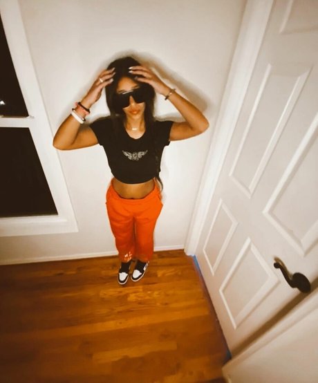 Lyla Troglin erwachsene nackten fotos