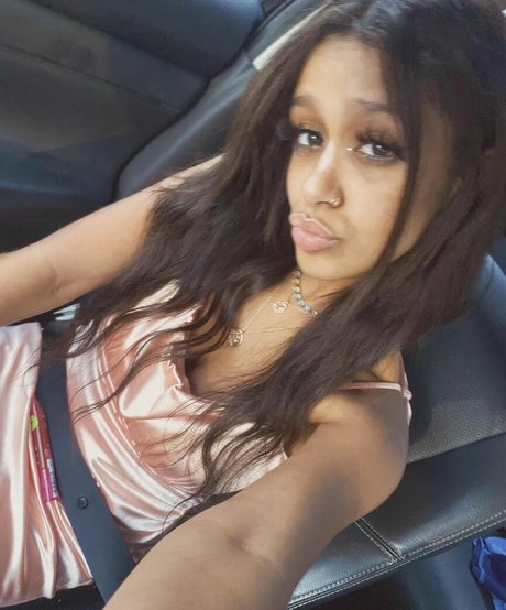 Lyla Troglin porno exklusive foto