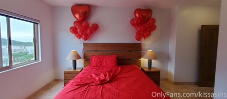 Kissasins freie pornografische bild