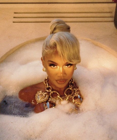 asiatische teen pussy onlyfans schöne nette galerien