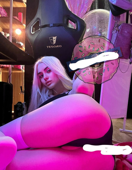 Morana Battory nacktheit galerien